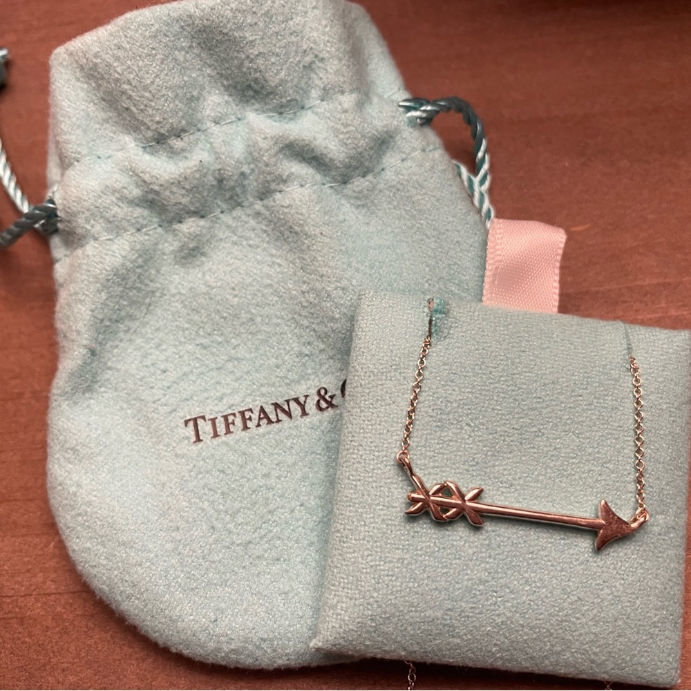 Tiffany & Co. arrow pendant necklace silver